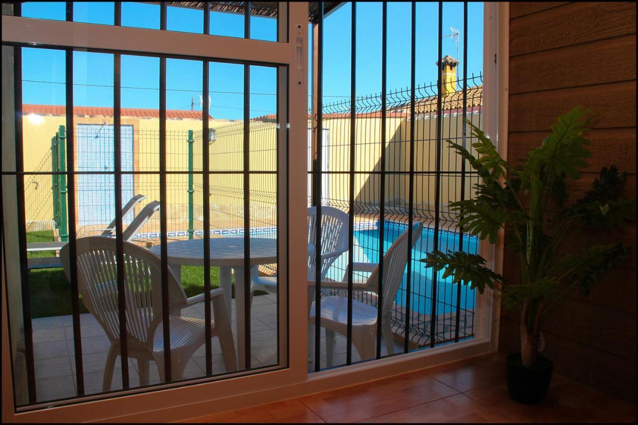 Bungalow Curro Pareja 131 Conil De La Frontera Bagian luar foto